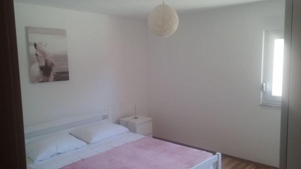 Apartments Andelic Свети свети Филип и Яков Екстериор снимка