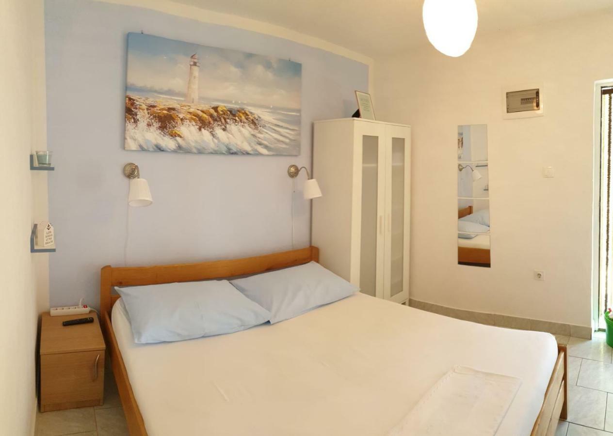 Apartments Andelic Свети свети Филип и Яков Екстериор снимка