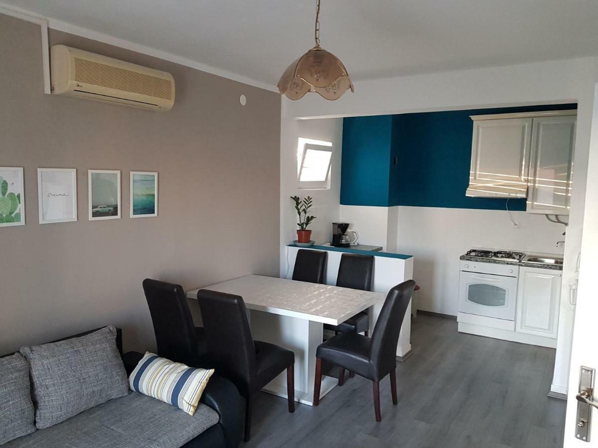 Apartments Andelic Свети свети Филип и Яков Екстериор снимка