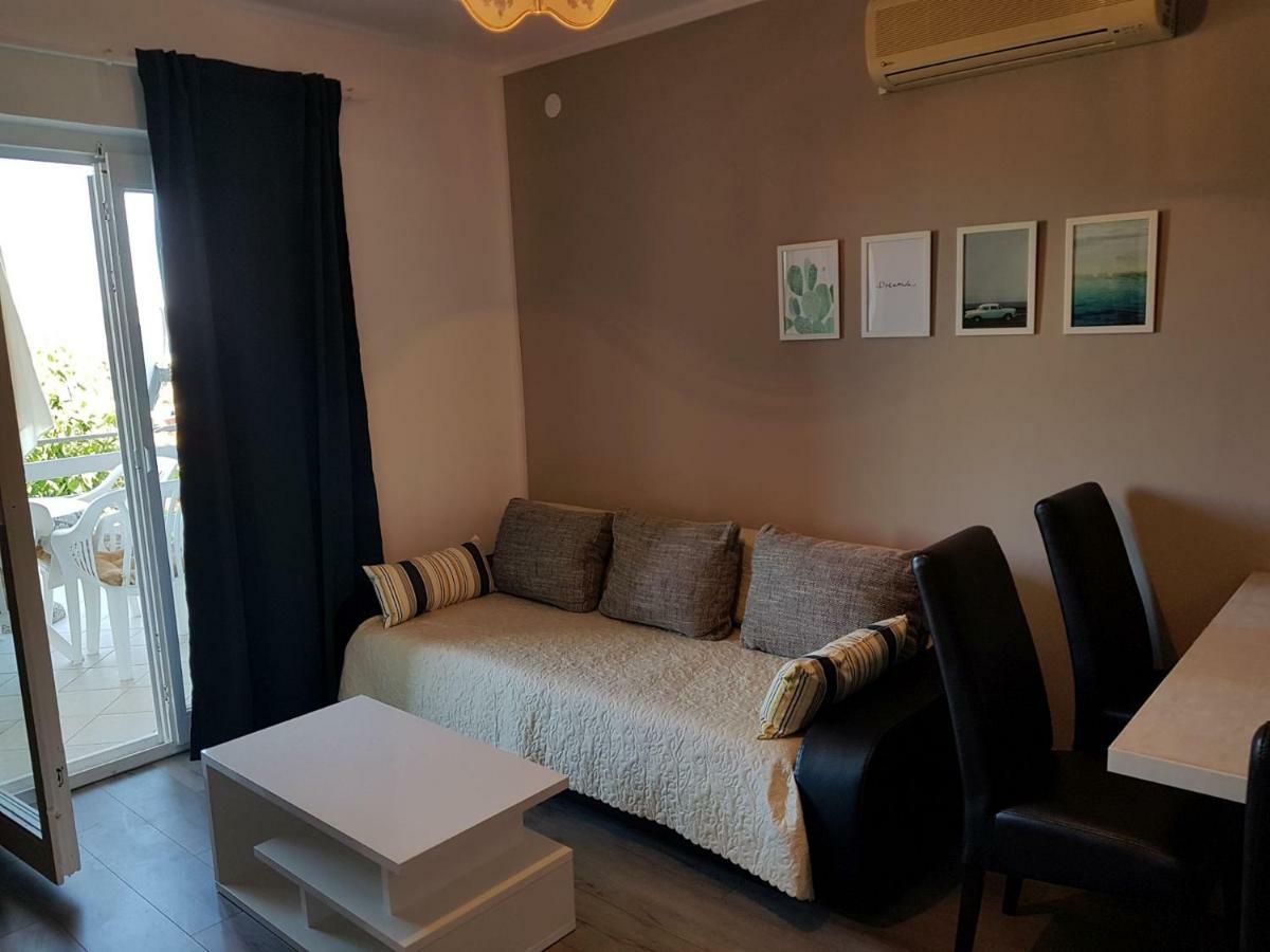 Apartments Andelic Свети свети Филип и Яков Екстериор снимка