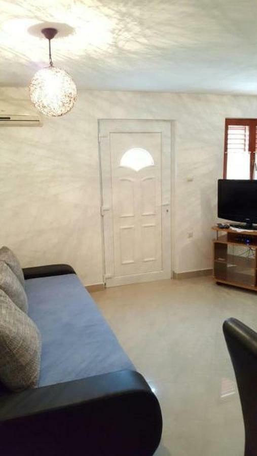 Apartments Andelic Свети свети Филип и Яков Екстериор снимка